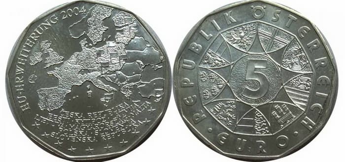 серебряная монета номиналом 5 евро