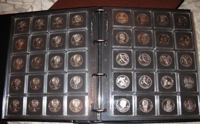 монеты в герметичной упаковке