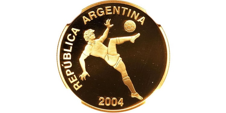 Золотая монета Аргентины 2004 года